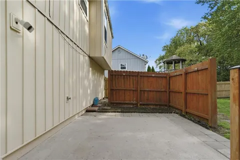 $330,000 | 1107 Huntington Lane, Greenwood, MO 64034