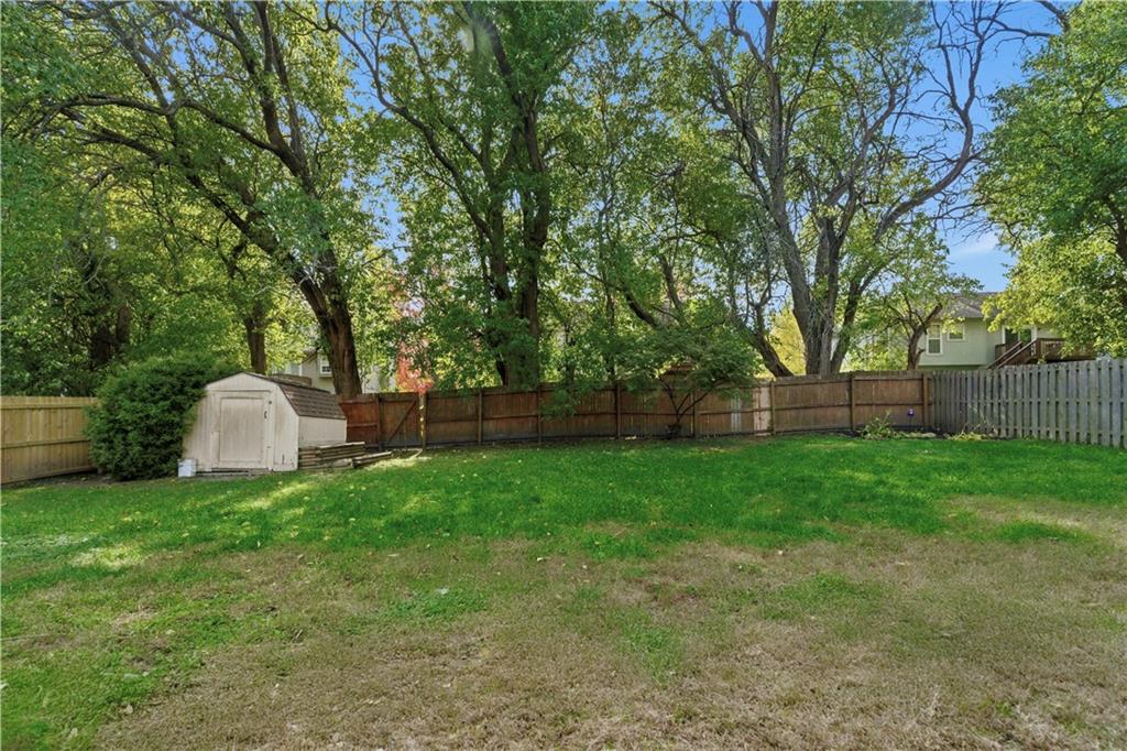 1107 Huntington Lane Greenwood, MO 64034 - Photo 43 of 50