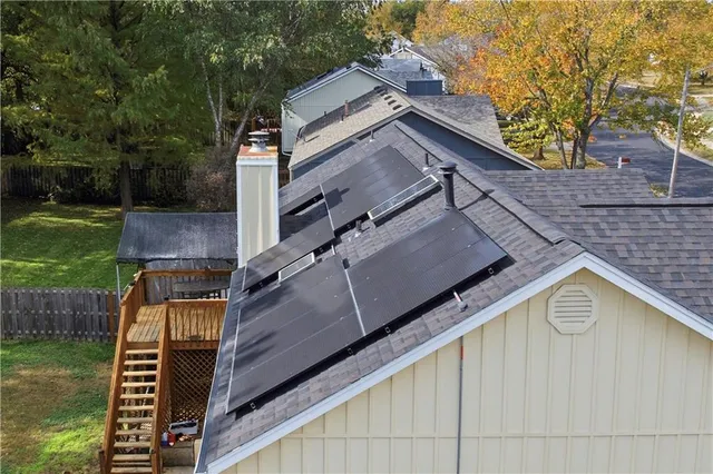 $330,000 | 1107 Huntington Lane, Greenwood, MO 64034