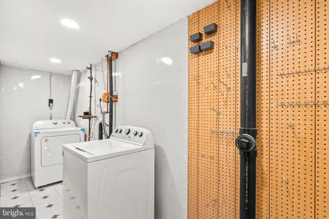 $449,990 | 8433 Sugar Creek Lane, Springfield, VA 22153