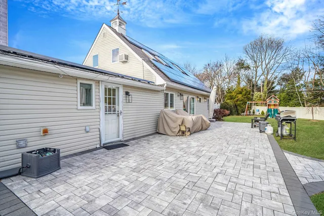 $749,999 | 10 Pickwick Court, Stony Brook, NY 11790