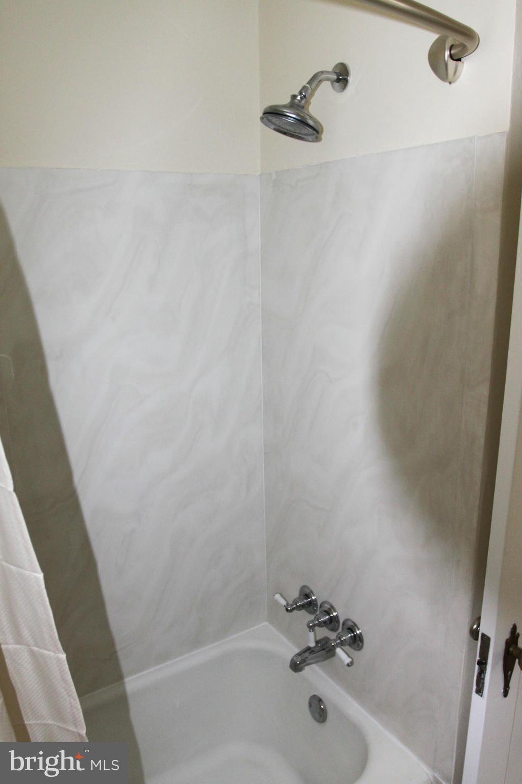913 Kingston Road Baltimore, MD 21212 - Photo 20 of 30 First Floor Bath
