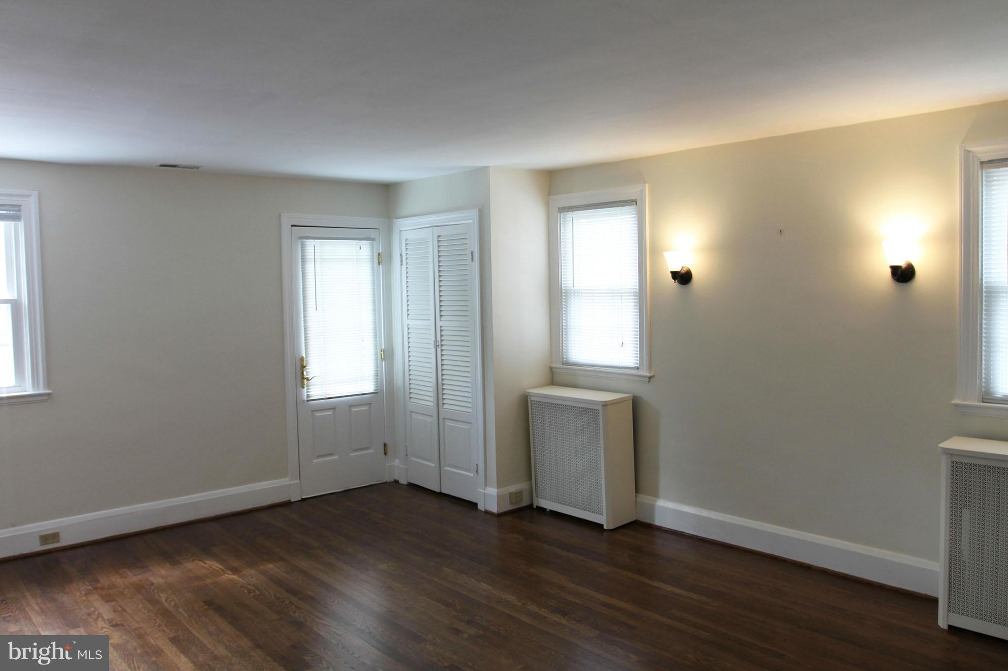 913 Kingston Road Baltimore, MD 21212 - Photo 27 of 30 Bedroom