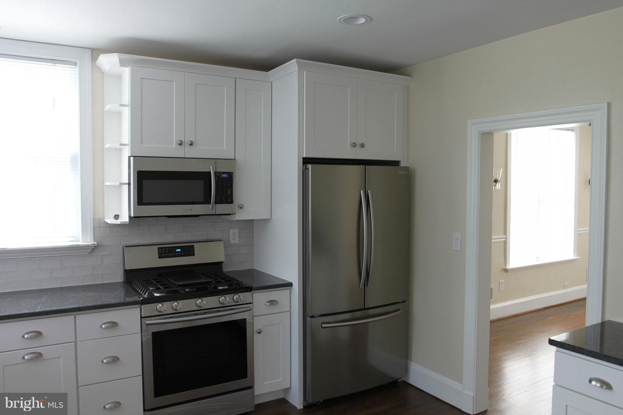 913 Kingston Road Baltimore, MD 21212 - Photo 7 of 30 Kitchen