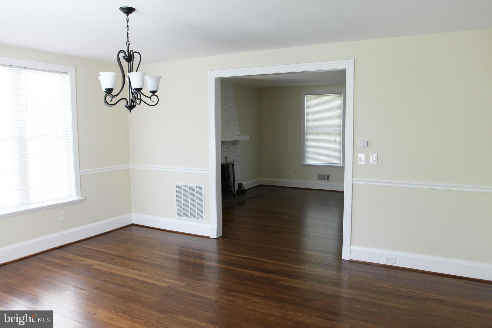 913 Kingston Road Baltimore, MD 21212 - Photo 10 of 30 Dining Room