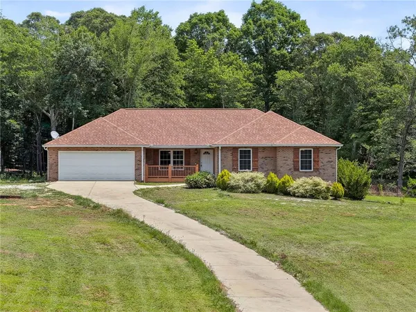 $674,999 | 402 Renee Road, Pendergrass, GA 30567