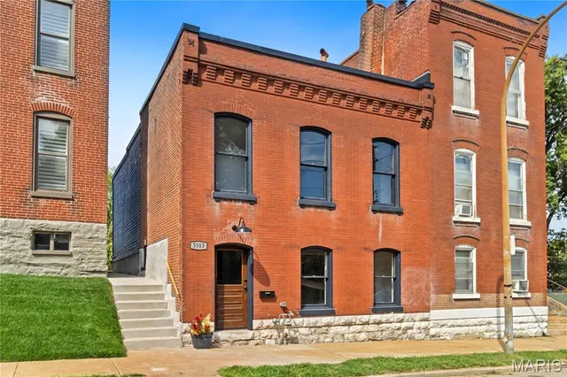 $349,900 | 3503 Wisconsin Avenue, St. Louis, MO 63118