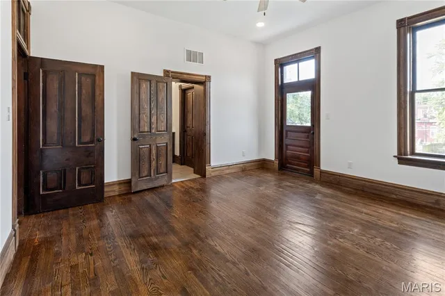 $349,900 | 3503 Wisconsin Avenue, St. Louis, MO 63118