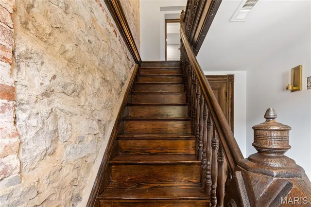 $349,900 | 3503 Wisconsin Avenue, St. Louis, MO 63118