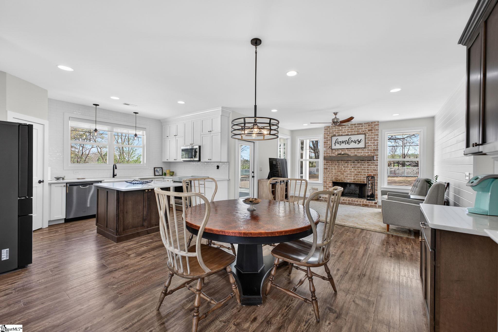 4588 Highway 14 Greer, SC 29651 - Photo 7 of 45