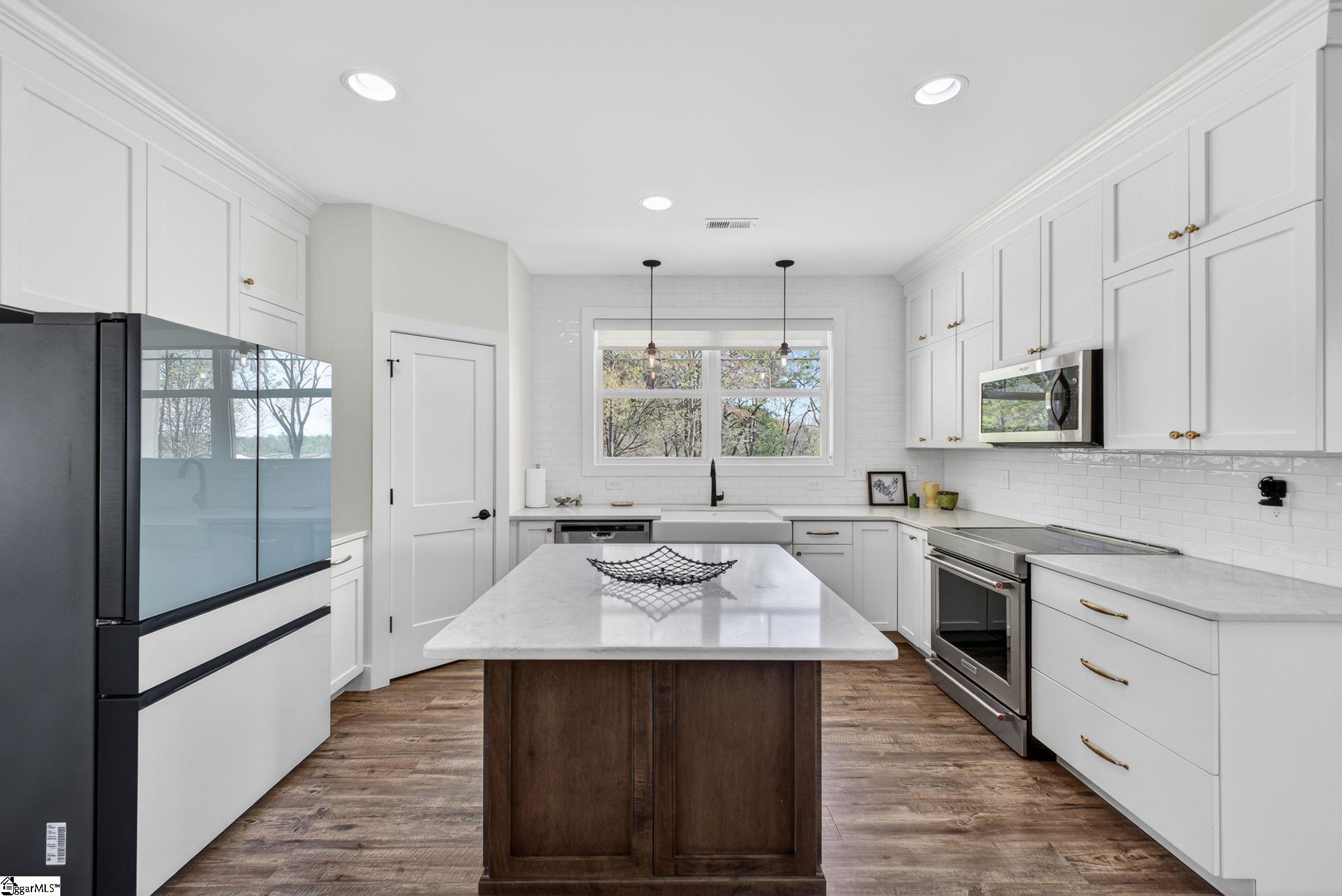 4588 Highway 14 Greer, SC 29651 - Photo 9 of 45