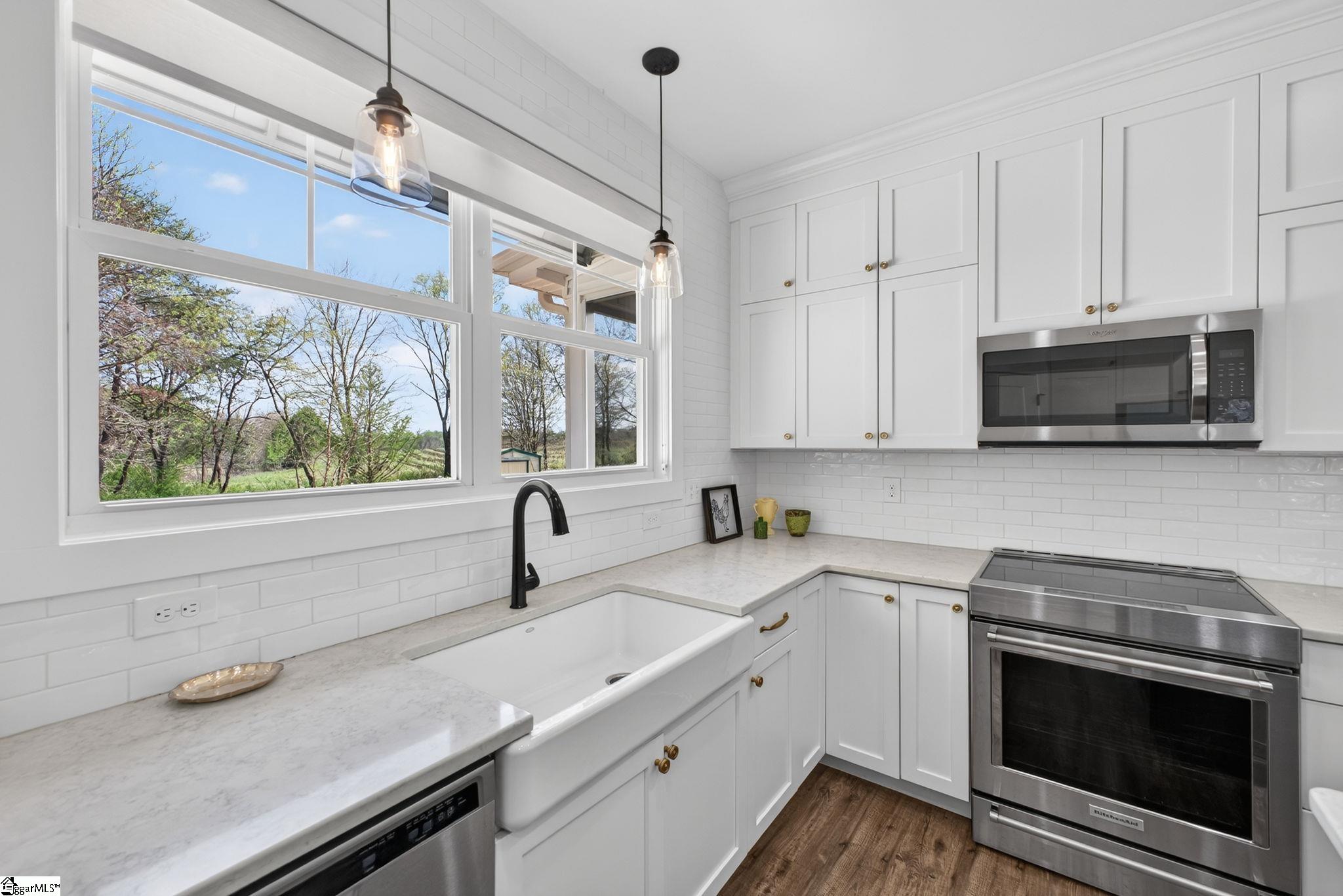 4588 Highway 14 Greer, SC 29651 - Photo 10 of 45