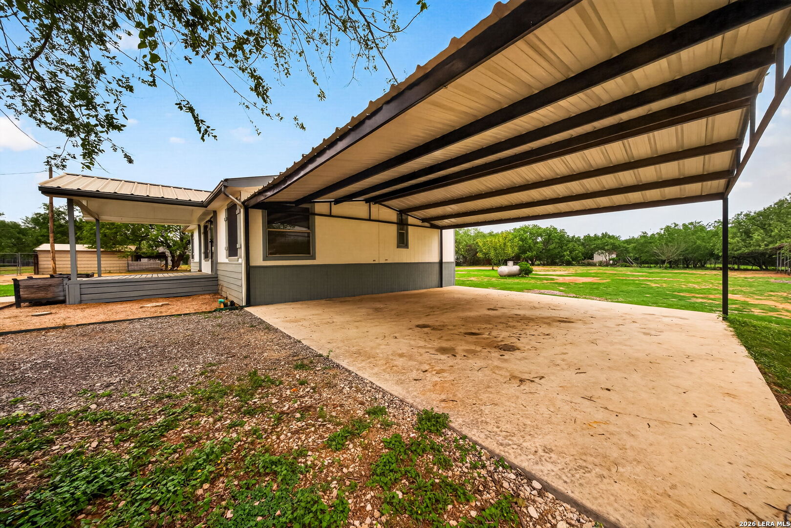 147 County Road 6841 Lytle, TX 78052 - Photo 26 of 32
