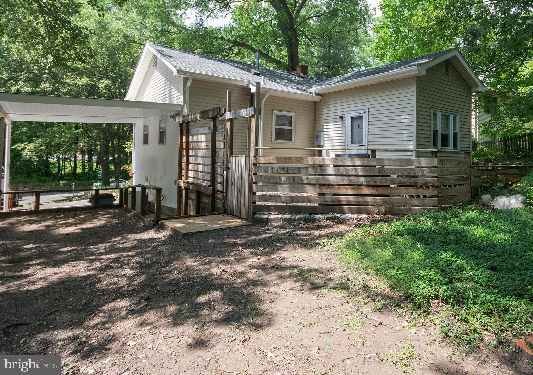 19117 Perry Street Triangle, VA 22172 - Photo 22 of 26 Exterior (Rear)