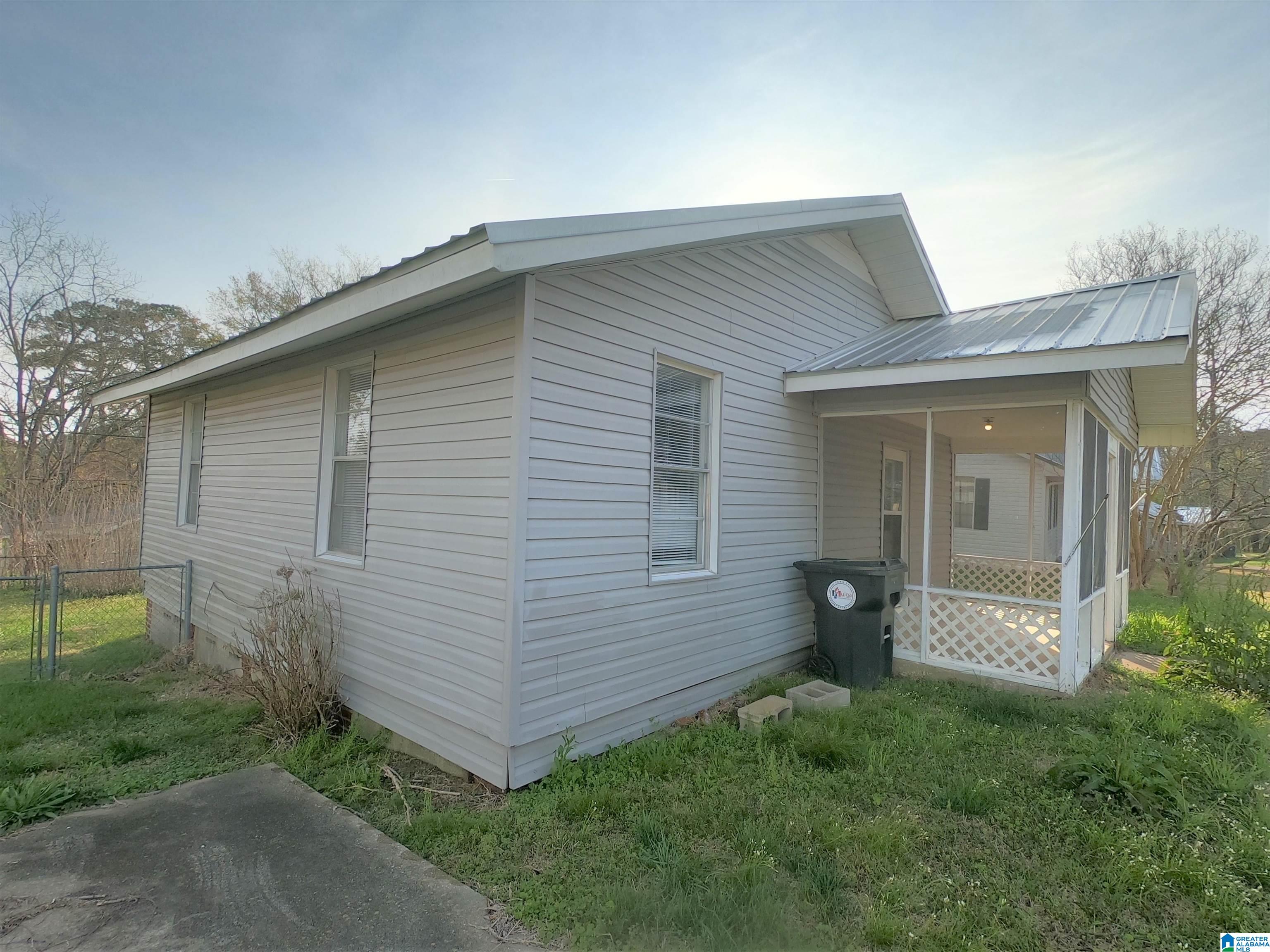 116 Forest Avenue Adamsville, AL 35005 - Photo 2 of 8