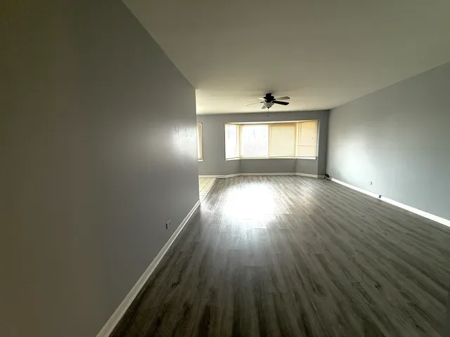 $1,900 | 3108 Roberts Drive, Unit 6, Woodridge, IL 60517