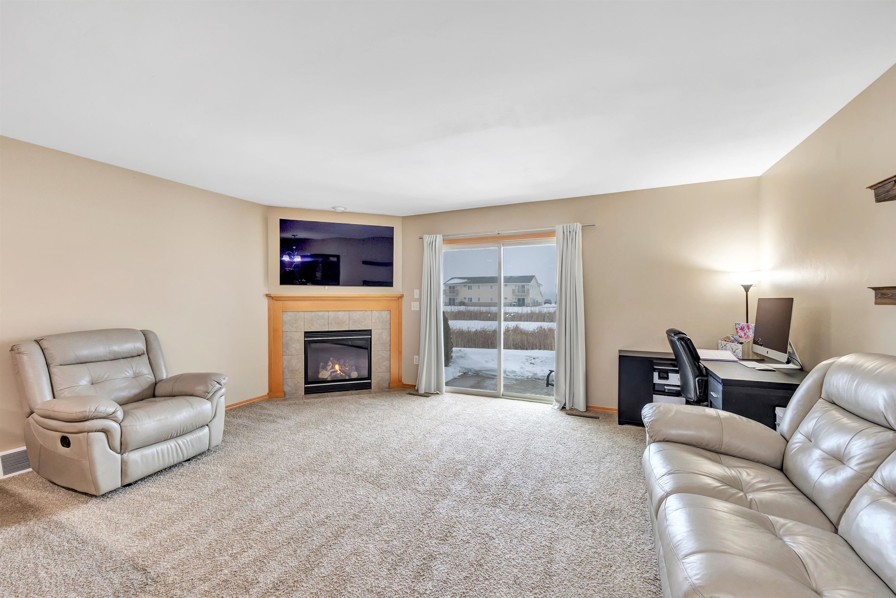 2167 Trailside Lane De Pere, WI 54115 - Photo 3 of 21