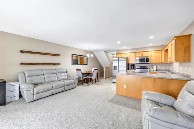 $299,900 | 2167 Trailside Lane, De Pere, WI 54115