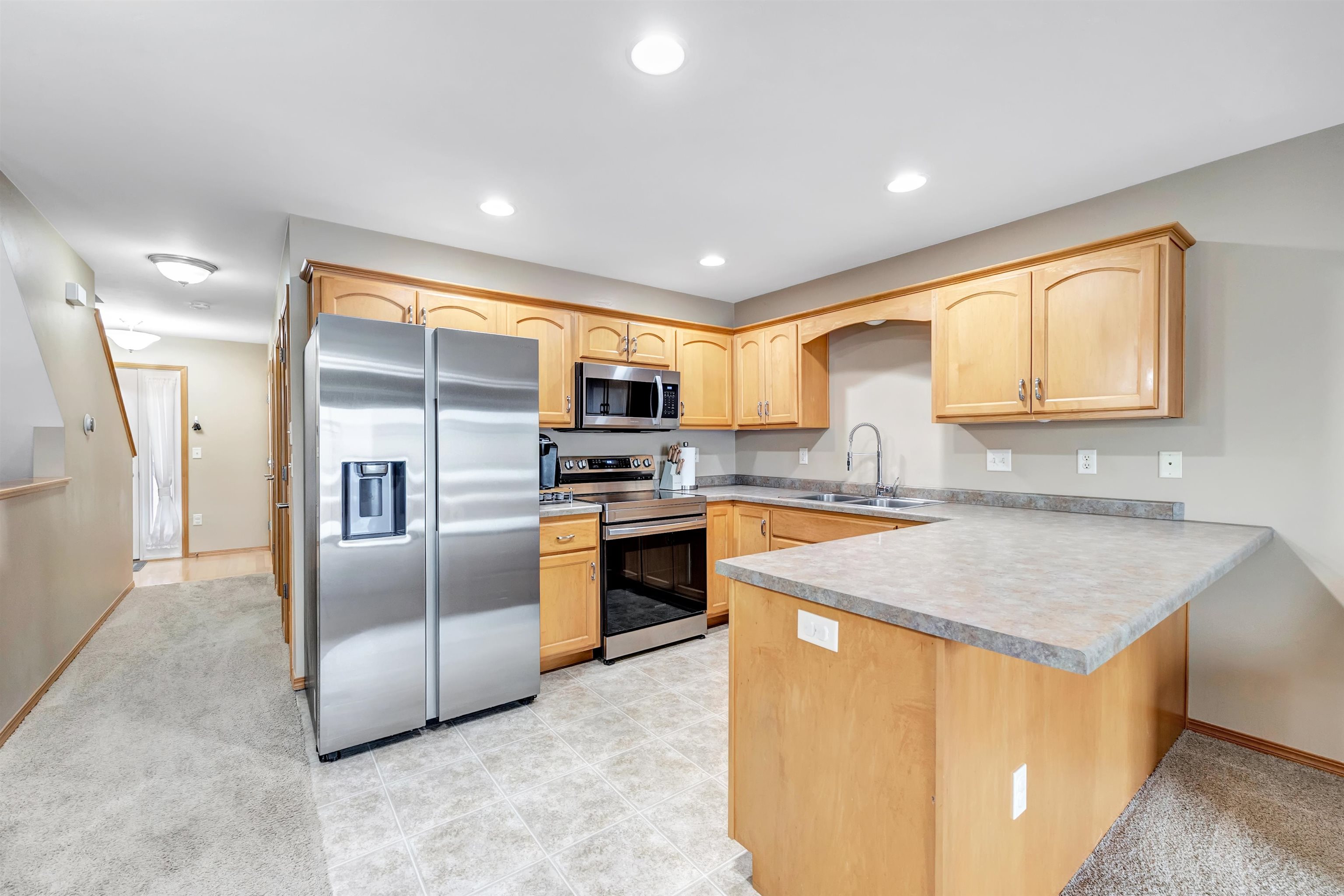 2167 Trailside Lane De Pere, WI 54115 - Photo 6 of 21