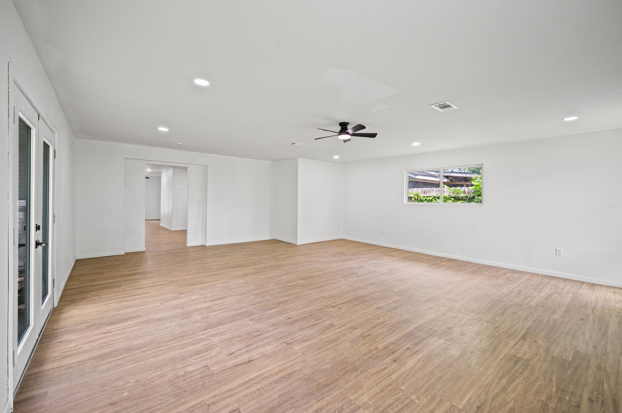 12939 Segrest Drive Houston, TX 77047 - Photo 9 of 19