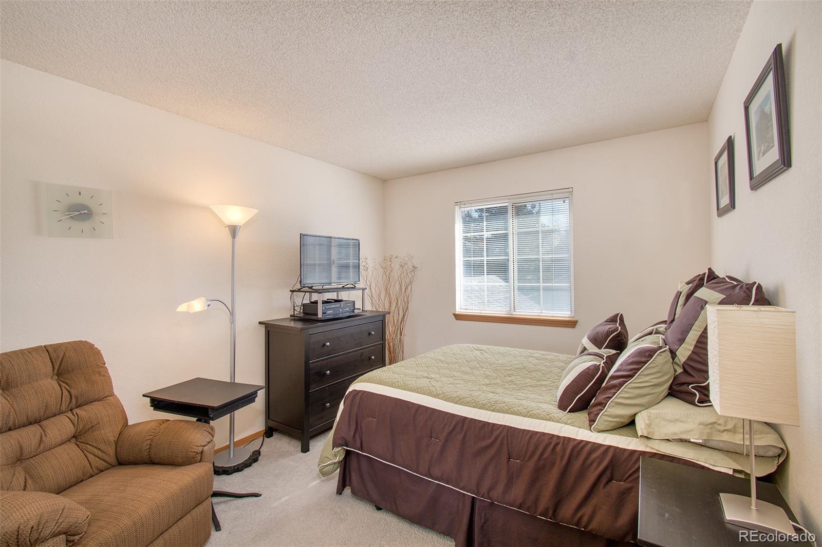 9593 Devonshire Place Highlands Ranch, CO 80126 - Photo 13 of 20 Gallery Image 13
