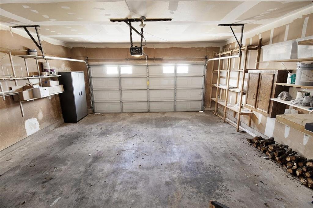 1903 Wyndemere Lane Garland, TX 75042 - Photo 17 of 28