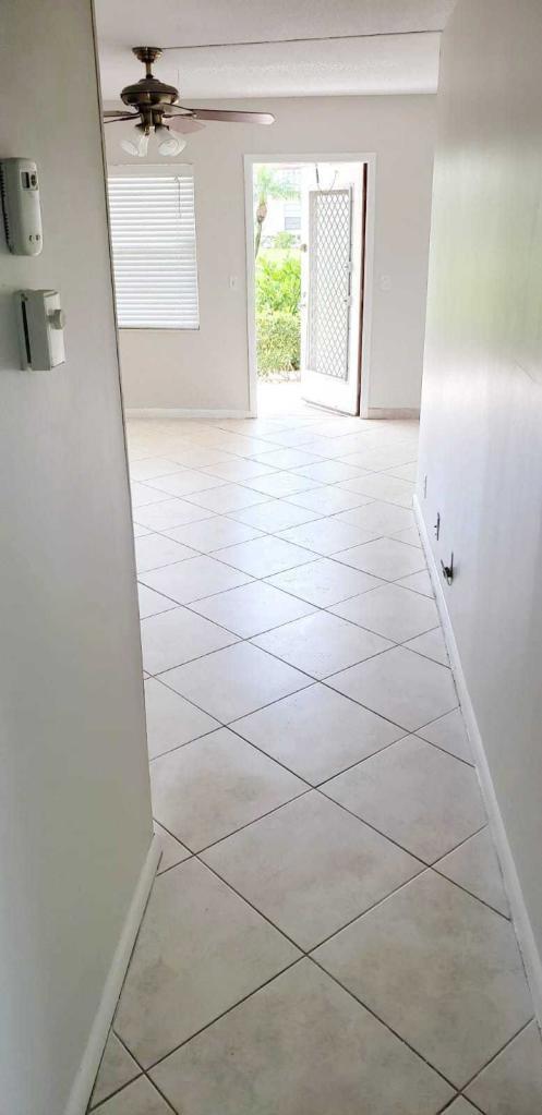 515 Fanshaw M, Unit 515 Boca Raton, FL 33434 - Photo 3 of 11 3