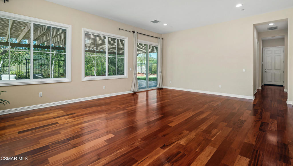 7375 Elk Run Way Moorpark, CA 93021 - Photo 11 of 46