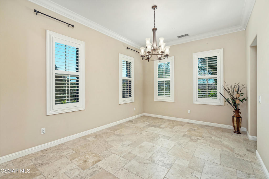 7375 Elk Run Way Moorpark, CA 93021 - Photo 8 of 46