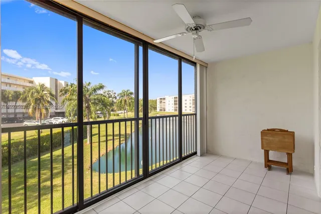 $229,900 | 190 Southeast 5th Avenue, Unit 202, Dania Beach, FL 33004