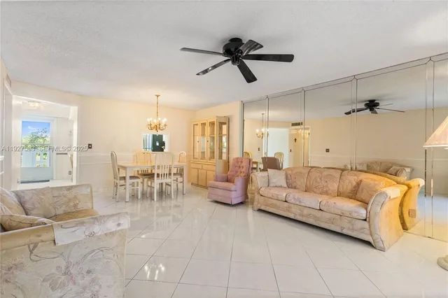 $229,900 | 190 Southeast 5th Avenue, Unit 202, Dania Beach, FL 33004