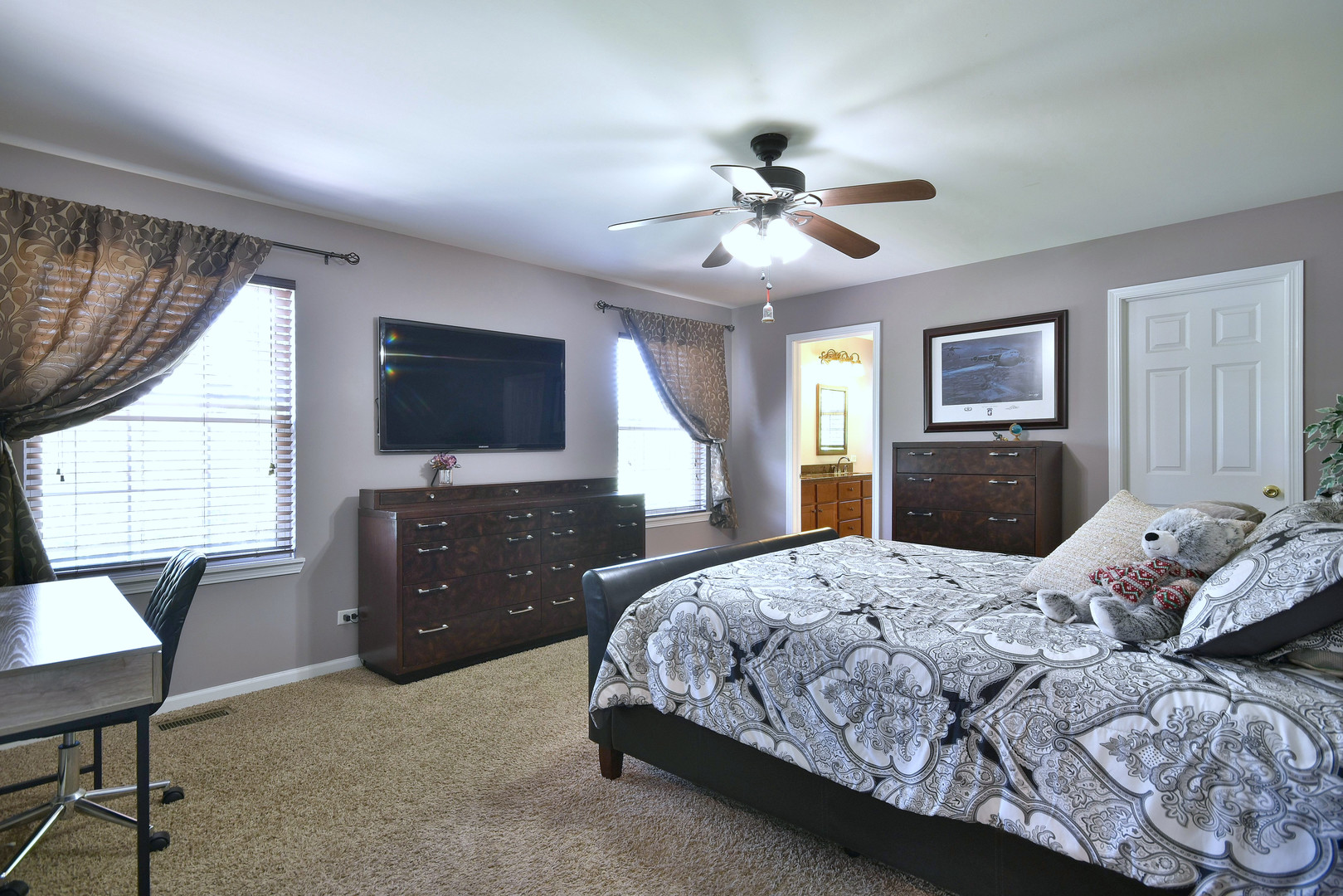 1955 Colonial Street Aurora, IL 60503 - Photo 14 of 32