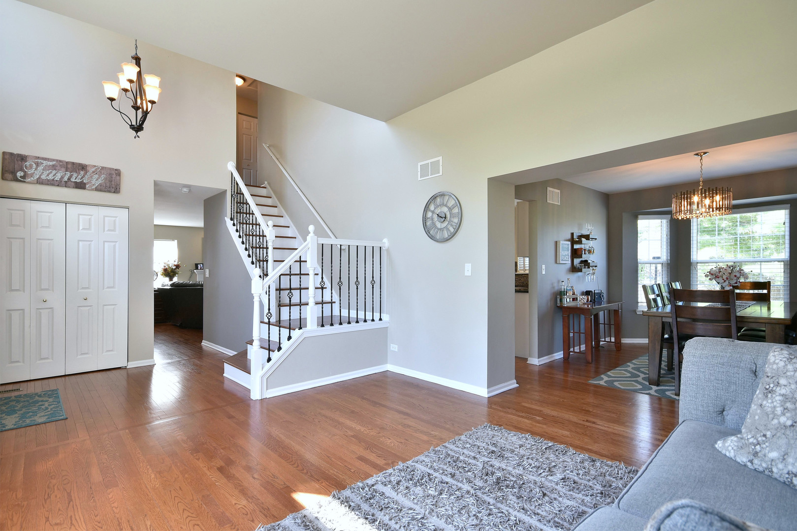 1955 Colonial Street Aurora, IL 60503 - Photo 5 of 32