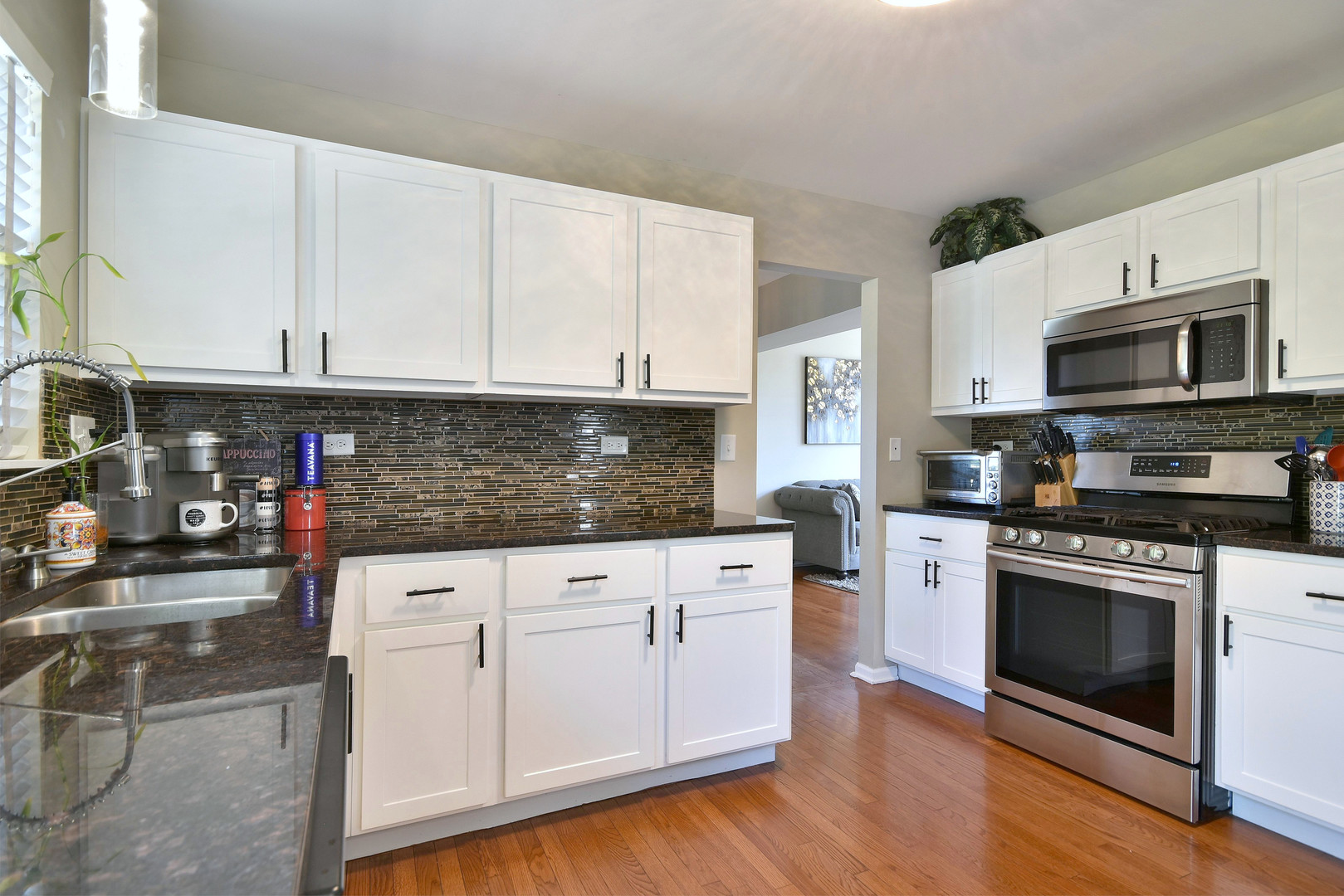 1955 Colonial Street Aurora, IL 60503 - Photo 8 of 32