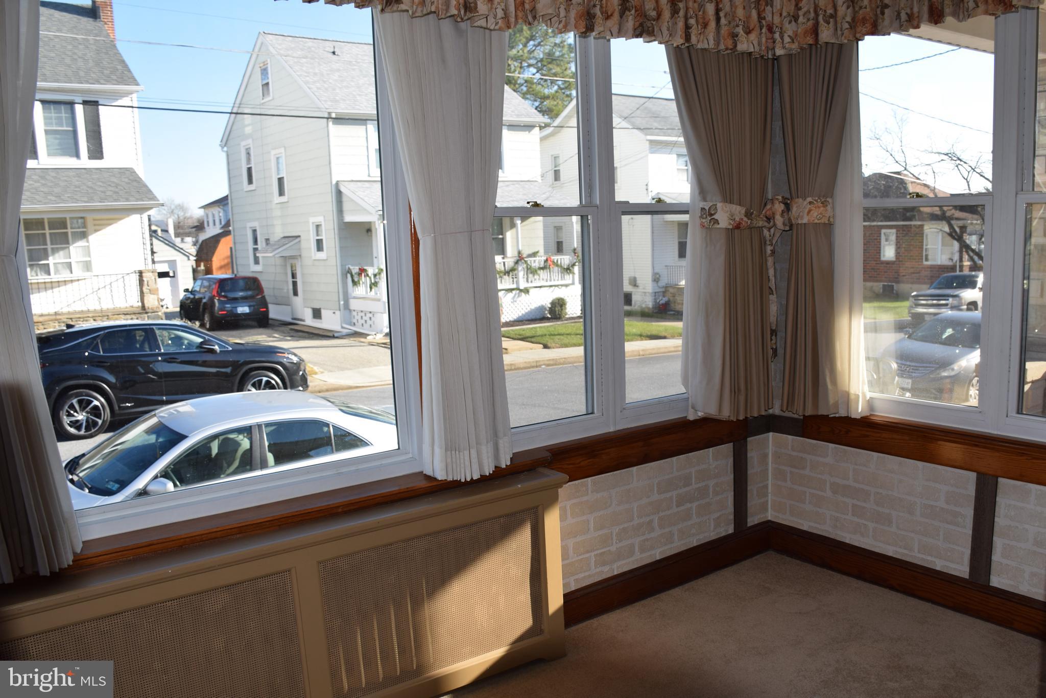 1321 Maple Avenue Baltimore, MD 21227 - Photo 9 of 31