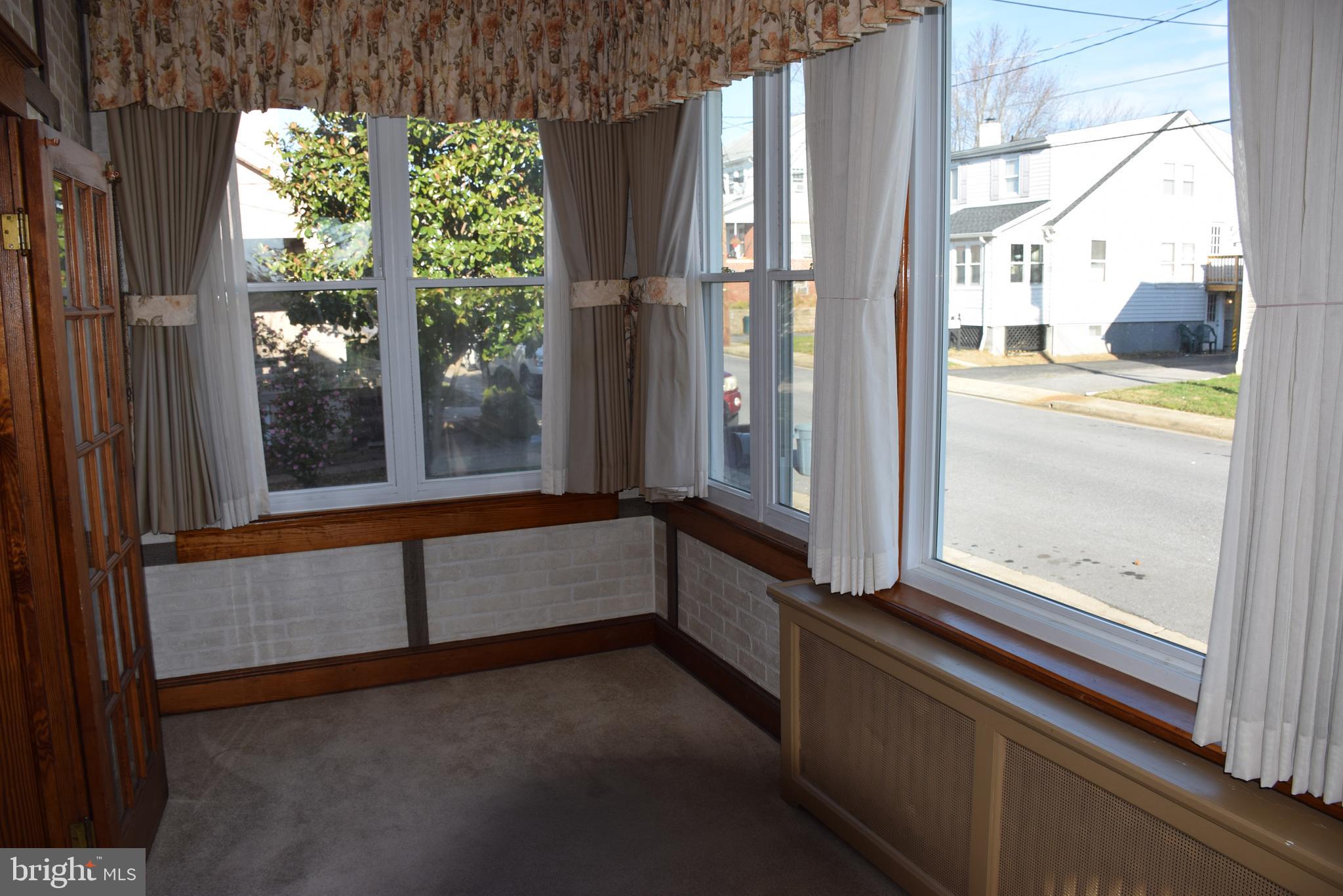 1321 Maple Avenue Baltimore, MD 21227 - Photo 10 of 31