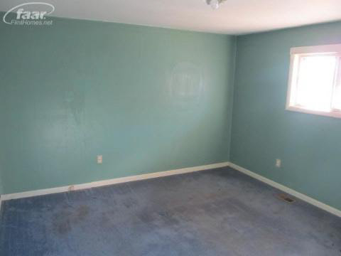 9424 Woodworth Road Ovid, MI 48866 - Photo 4 of 12 20166531-3.JPG