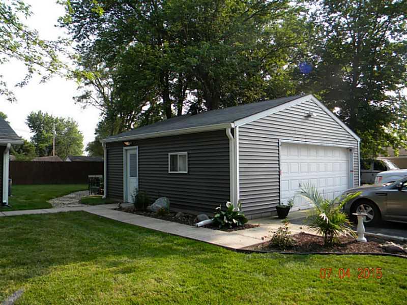 10045 Edgewood Road Brownsburg, IN 46112 - Photo 12 of 24
