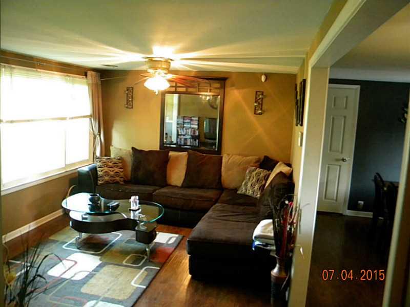 10045 Edgewood Road Brownsburg, IN 46112 - Photo 4 of 24