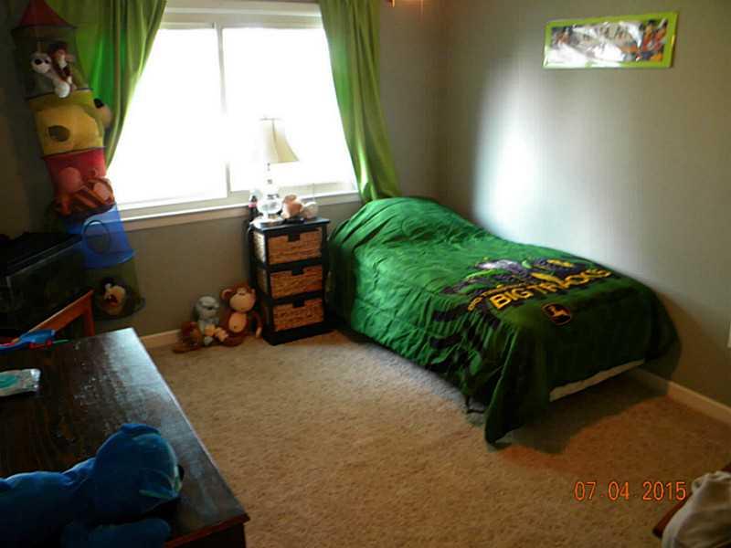 10045 Edgewood Road Brownsburg, IN 46112 - Photo 7 of 24