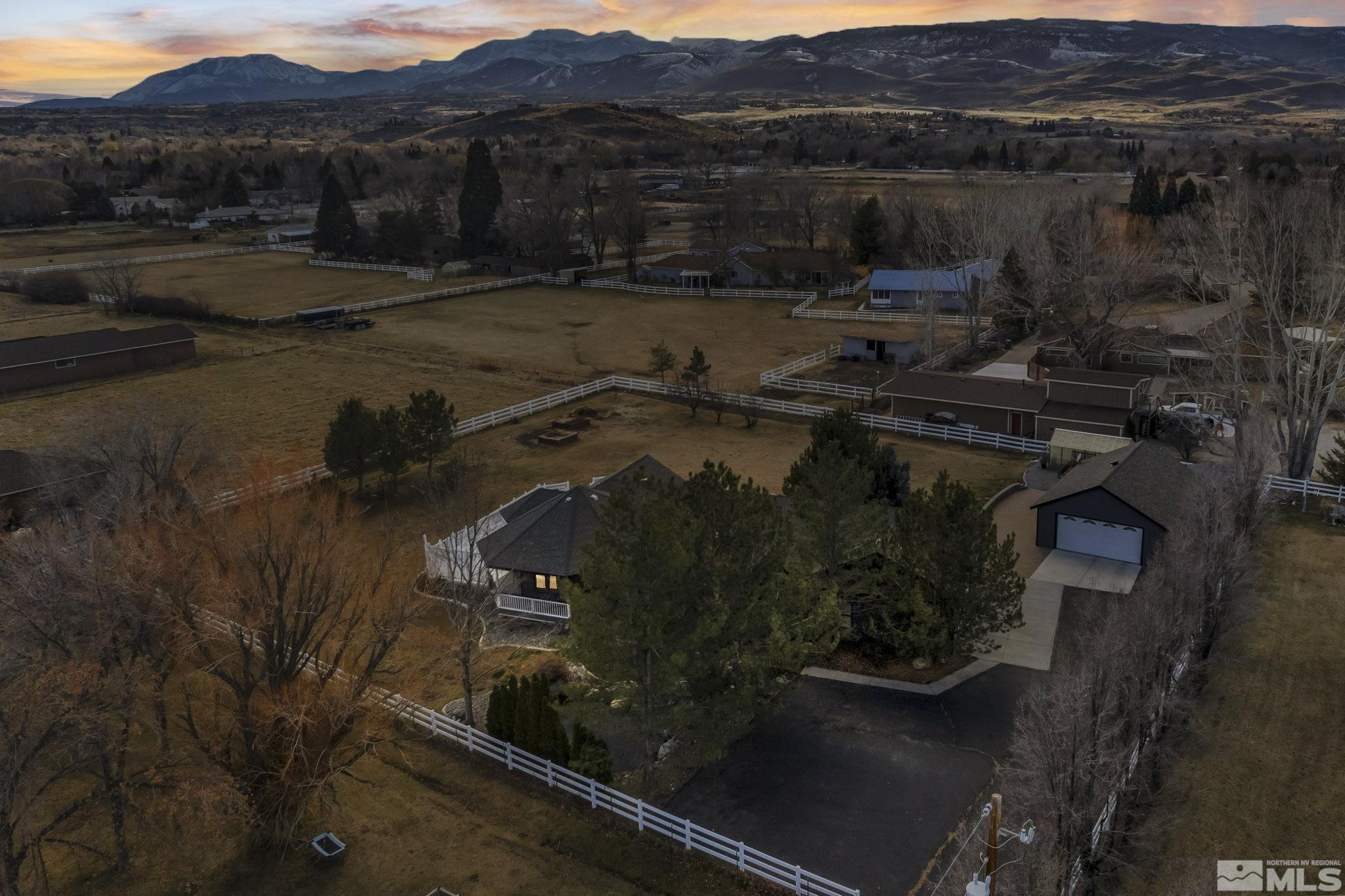 9811 Dixon Lane Reno, NV 89511 - Photo 36 of 40 a view of balcony and mountain view