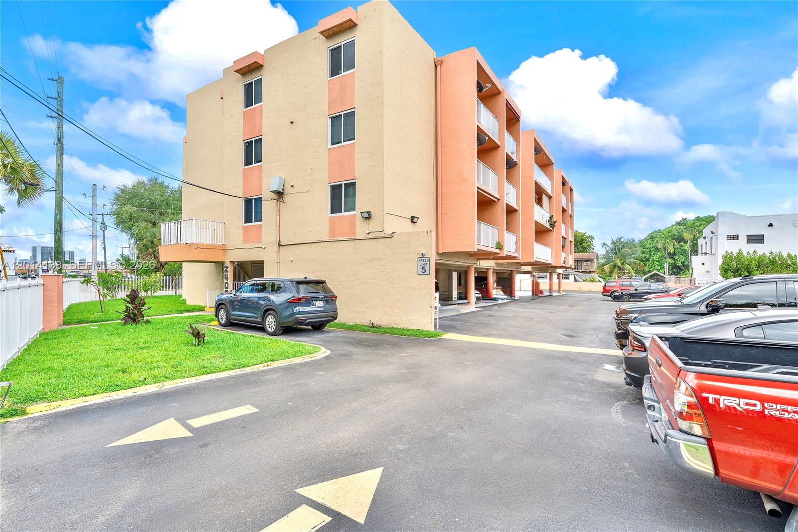 2400 Northwest 16th St Road Miami, FL 33125 - Photo 1 of 47 Gallery Image 1
