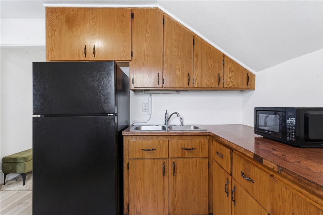 33 Pleasant Street Woonsocket, RI 02895 - Photo 25 of 35