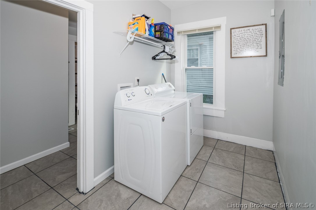 2407 Charlestown Road New Albany, IN 47150 - Photo 17 of 35