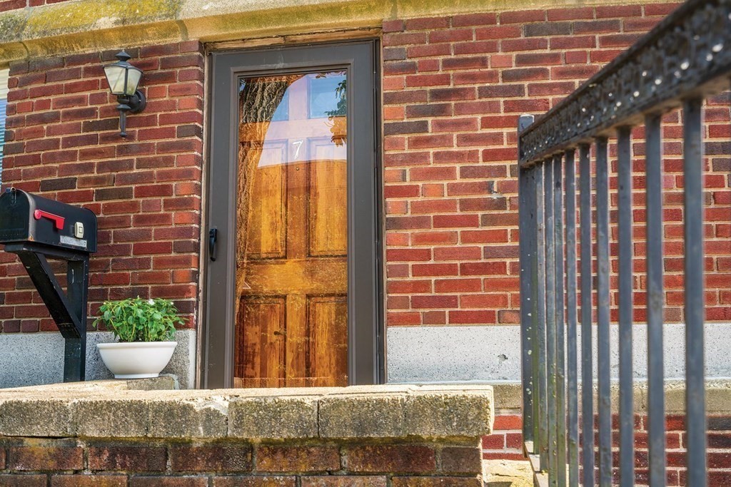 576 Washington Street, Unit 7 Brookline, MA 02446 - Photo 2 of 16