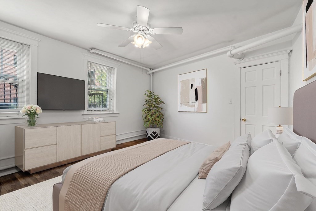 576 Washington Street, Unit 7 Brookline, MA 02446 - Photo 9 of 16