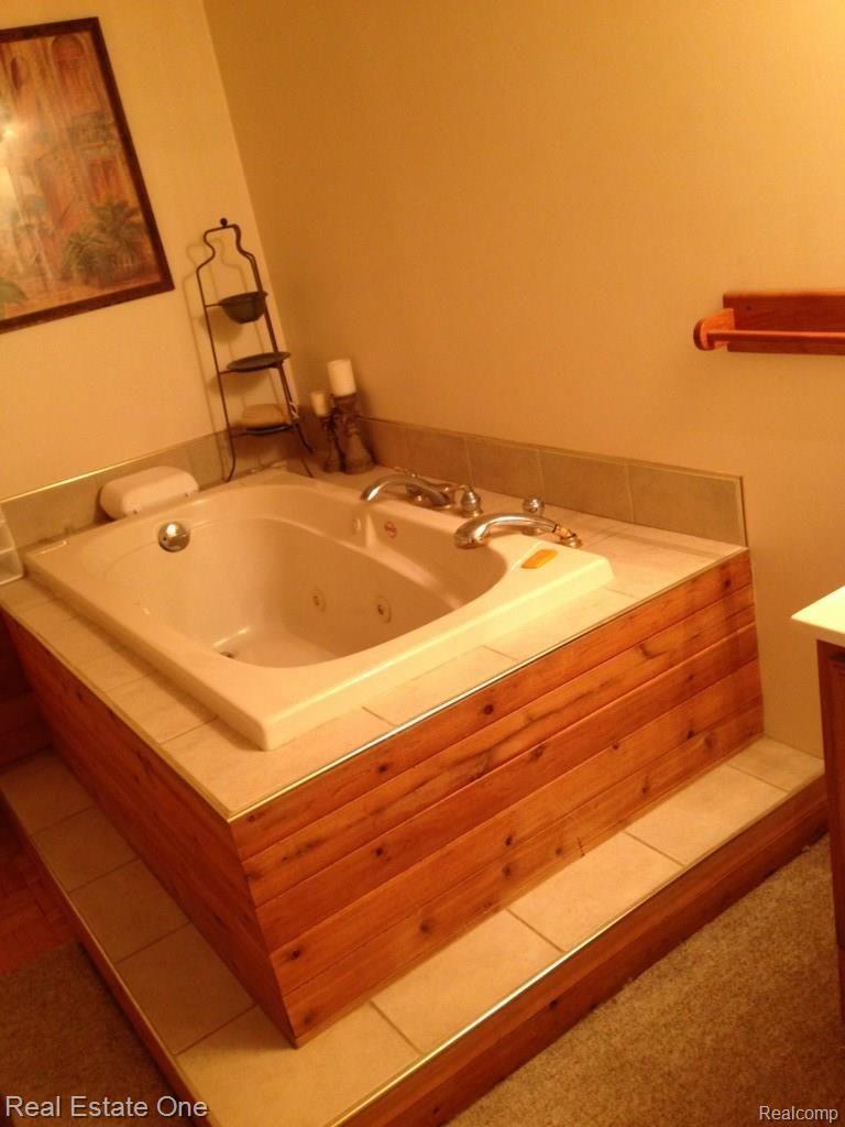 9435 Mabley Hill Road Fenton, MI 48430 - Photo 28 of 32 IMG_1275.jpg