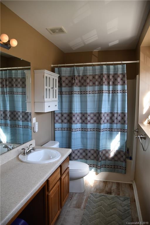6006 Raisin Tree Lane Charlotte, NC 28215 - Photo 11 of 13 Gallery Image 11