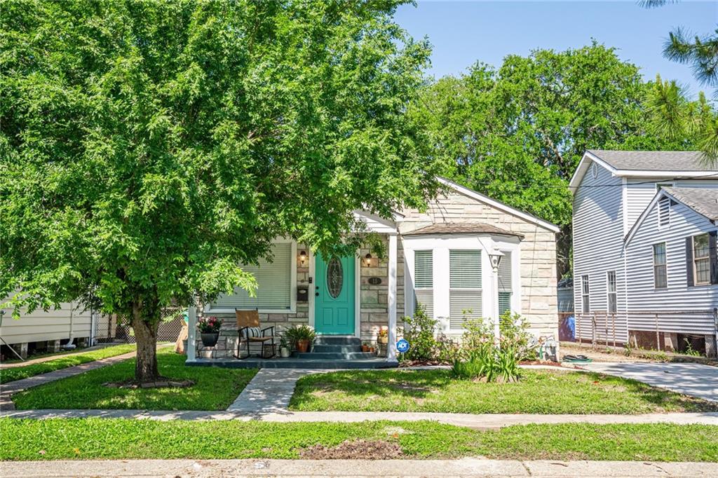 15 Labarre Place Jefferson, LA 70121 - Photo 1 of 17
