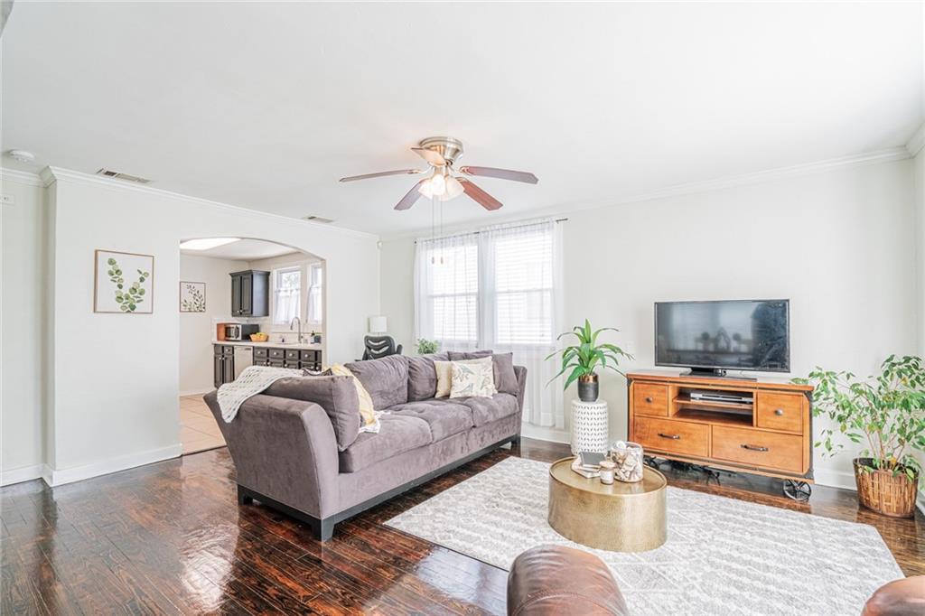 15 Labarre Place Jefferson, LA 70121 - Photo 3 of 17